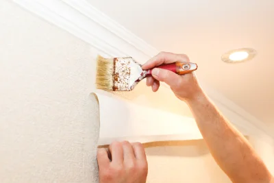 Pose de papier peint à Tourrenquets — revêtements muraux et toiles de verre